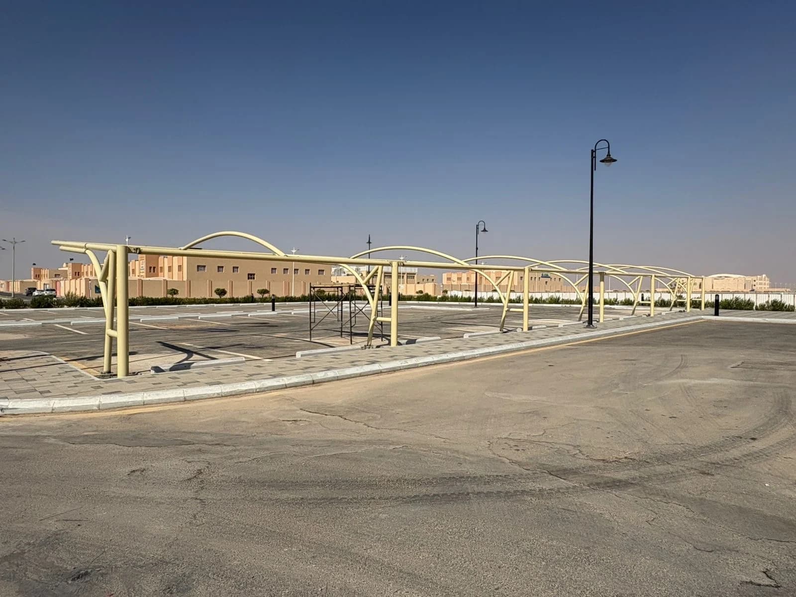 صورة من معرض الأعمال
